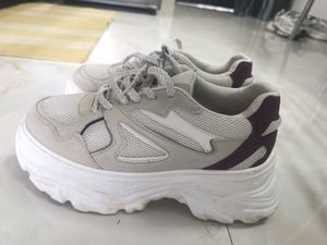 WESTSIDE Off-White Chunky Sneakers