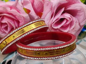 Pola/ Bengali Bangle With Diamond Stone And Gold