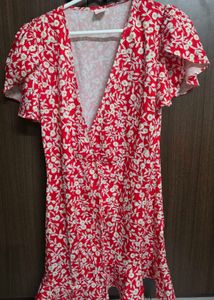 Chic Red Floral Wrap Dress