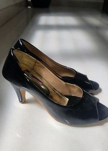 Black Heels 🌼