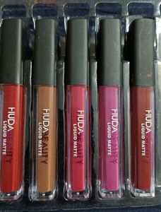 👄Huda Beauty Lipstick