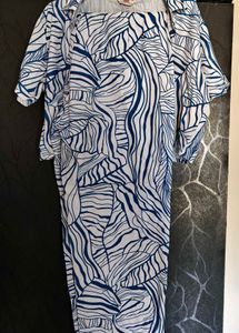 Blue &amp; White Abstract Leaf Print Cropped Shirt