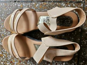 Sandals 👡