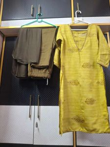 Leaf Print Kurta Set