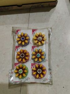 Set of 6 Flower Brooches/Pins