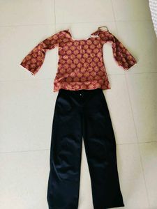 Women's Printed Short Kurti with Black Trouser Com