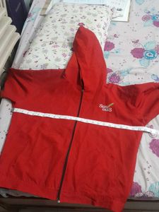 Red Hooded Jacket with flaw zip is not working
