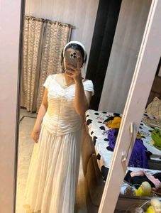 Elegant White Gown🕊️