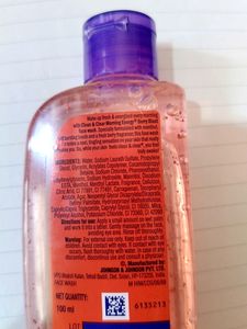 Clean &amp; Clear Face Wash