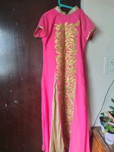 Elegant Pink Kurta Set with Gold Embroidery