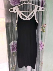 Length 32,Sleek Black & White Strap Dress