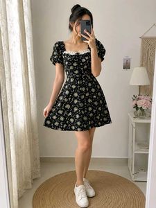 Floral Print Puff Sleeve Dress