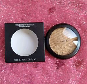MAC Extra Dimension Skinfinish