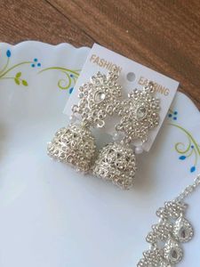 Stunning Silver-Toned Jewellery Set