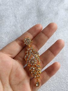 Jewellery set - necklace, earrings &amp; maang tikka