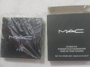 MAC Compact Powder (Shade 01)