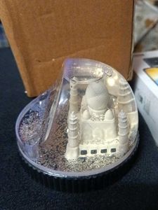 Taj Mahal Snow Globe