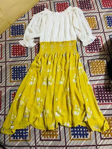Chic Yellow off shoulder dress