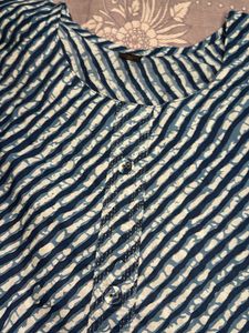 Blue &amp; White Striped short Cotton Kurta