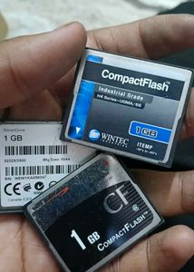 CompactFlash Memory Cards - 1GB Lot