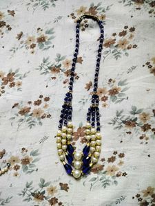 ✨ White and Blue Beaded Pearl Necklace