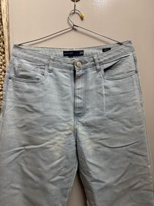 Light Wash Denim Cropped Jeans