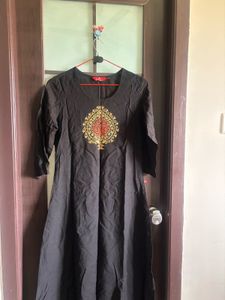 Elegant Black Kurta with Gold Embroidery