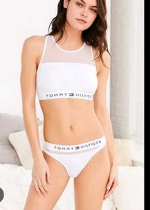 Tommy Hilfiger Sports Bra panty set