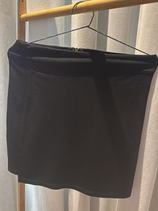 SHEIN Black Mini Skirt XS (26 waist)