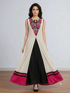 Elegant Ethnic Gown with Floral Embroidery