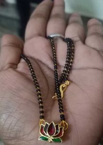 Elegant Lotus Pendant Mangalsutra