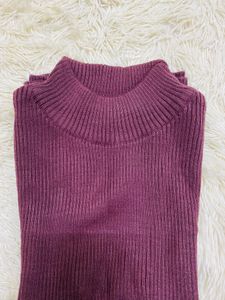 Sleeveless Turtleneck Sweater Vest
