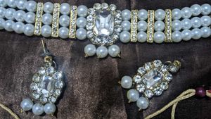 Choker Set