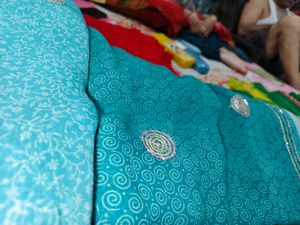 Beautiful Saree In Two Colour With Different Print