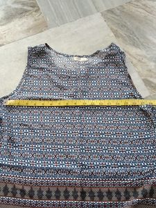 Stylish Sleeveless Printed Top