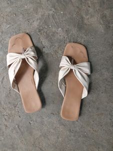 Bow Detail Slip-On Flats