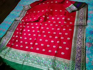 ❤Red banarashi saree - WithSilver Jaruri(Jadi)Work