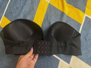 Black Strapless Push-Up Bra
