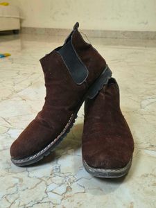 Velvet Brown Chelsea Boots 🔥