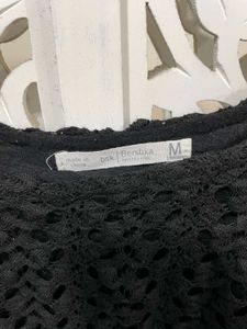 🌸Imported Black Crochet Crop Top G