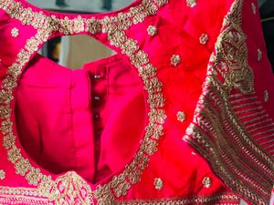 Vibrant Pink Embroidered Blouse🎀💞