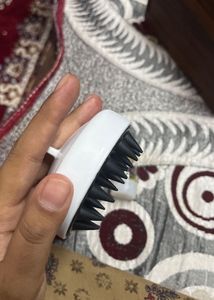 Scalp Massager &amp; oil applicator
