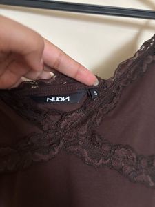 NUON Lace Trimmed top Xs