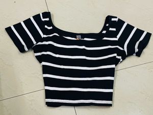 Fitted Striped Cropped Top