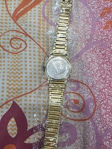 Classic Gold Tone Quartz Watch