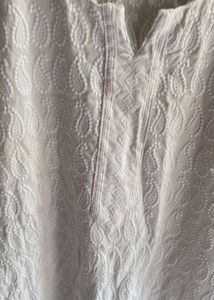 Elegant White Chikankari Kurta