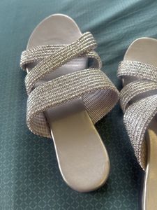 Sparkling Cross-Strap Flat Sandals