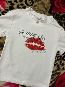 Gossip Girl Graphic crop top