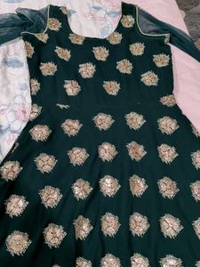 Elegant Dark Green Embellished Kurta