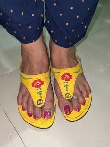 Vintage Floral Thong Sandals